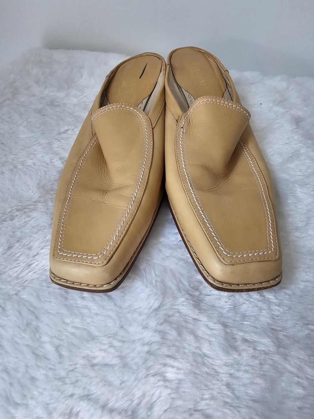 Rangoni Women’s Beige/Tan Square-Toe Slip-On Mules - Picture 4 of 9